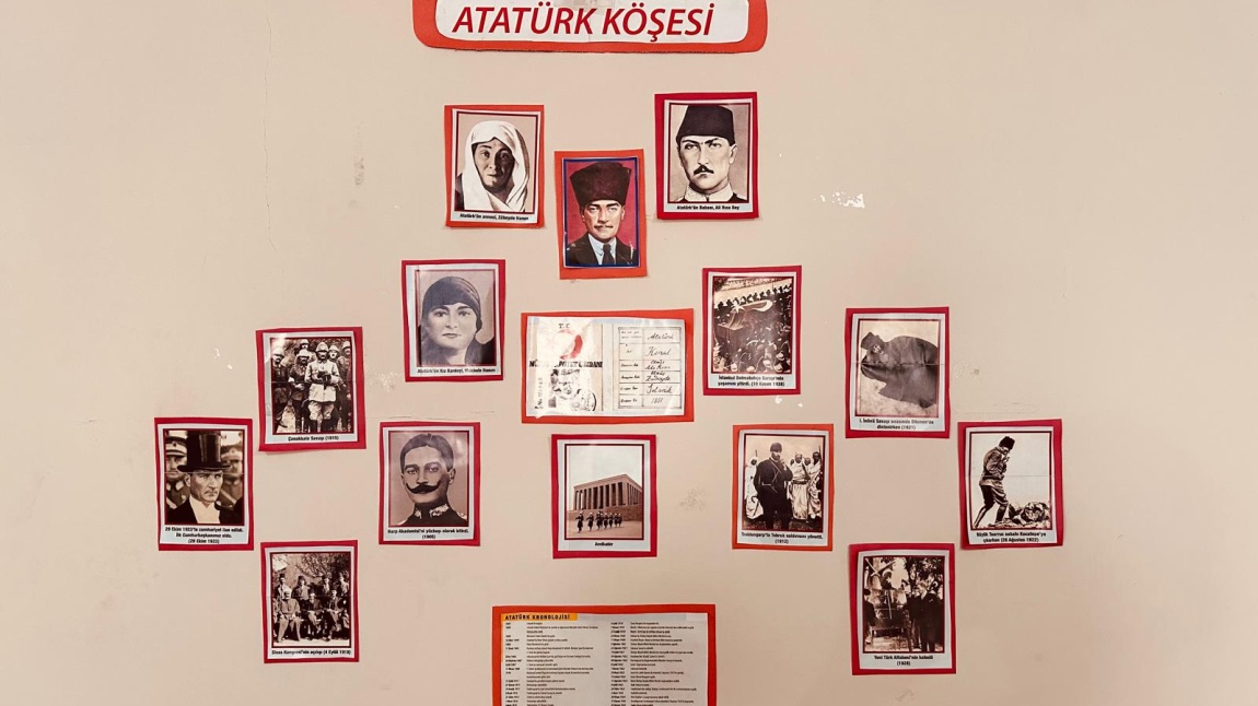 Yaşayan Atatürk köşesi